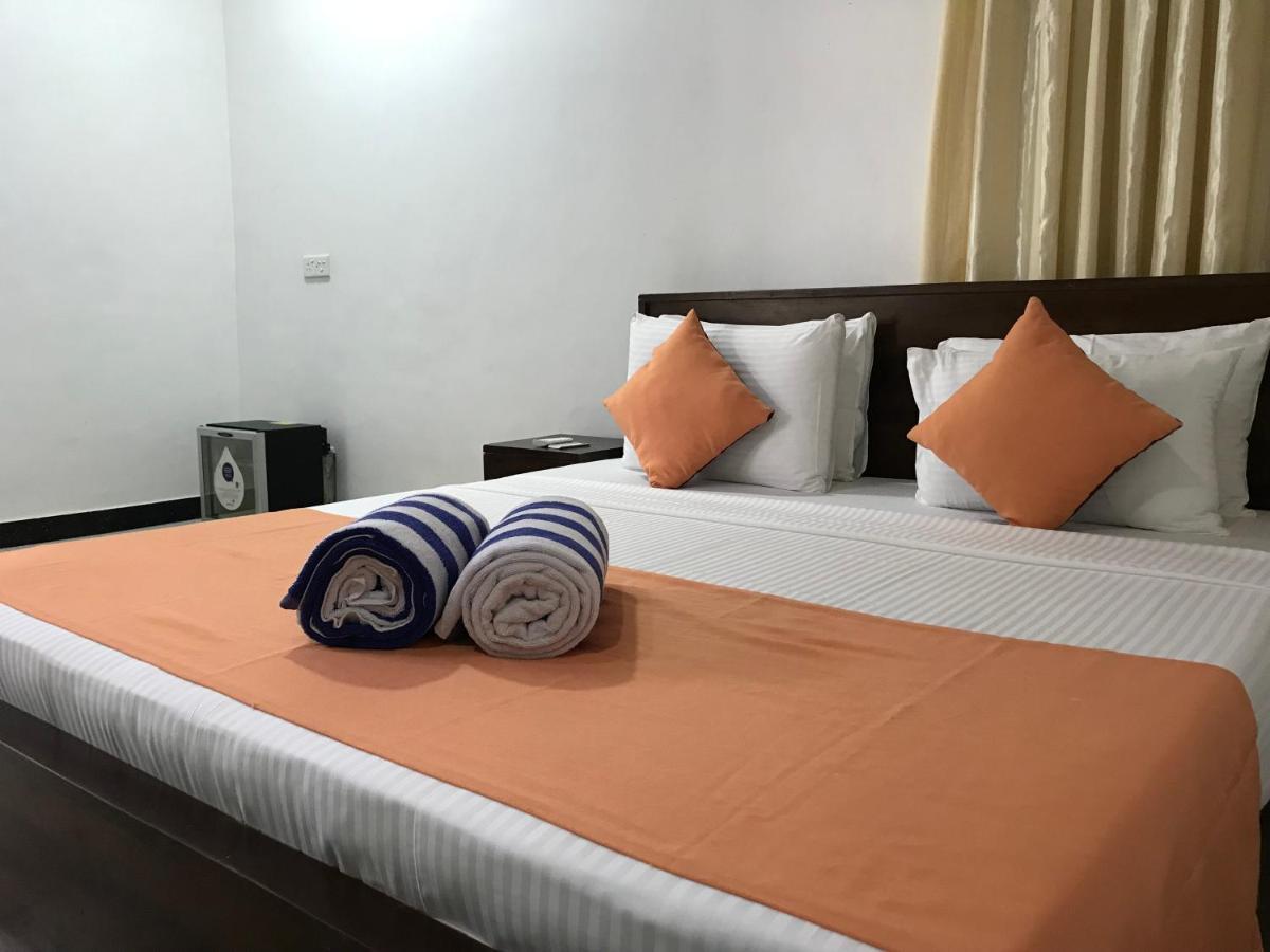 Paris Garden Resort Trincomalee Luaran gambar