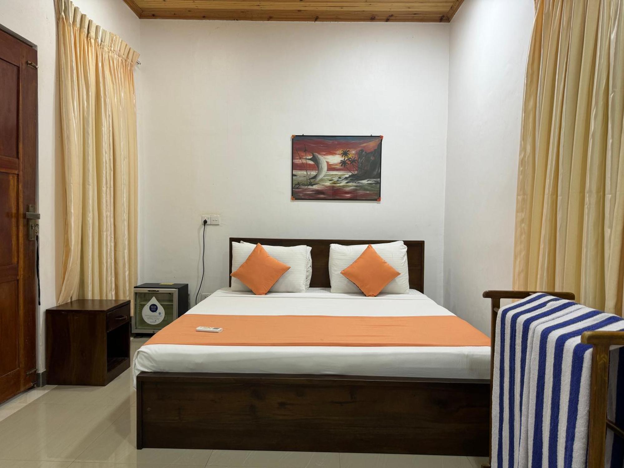 Paris Garden Resort Trincomalee Luaran gambar